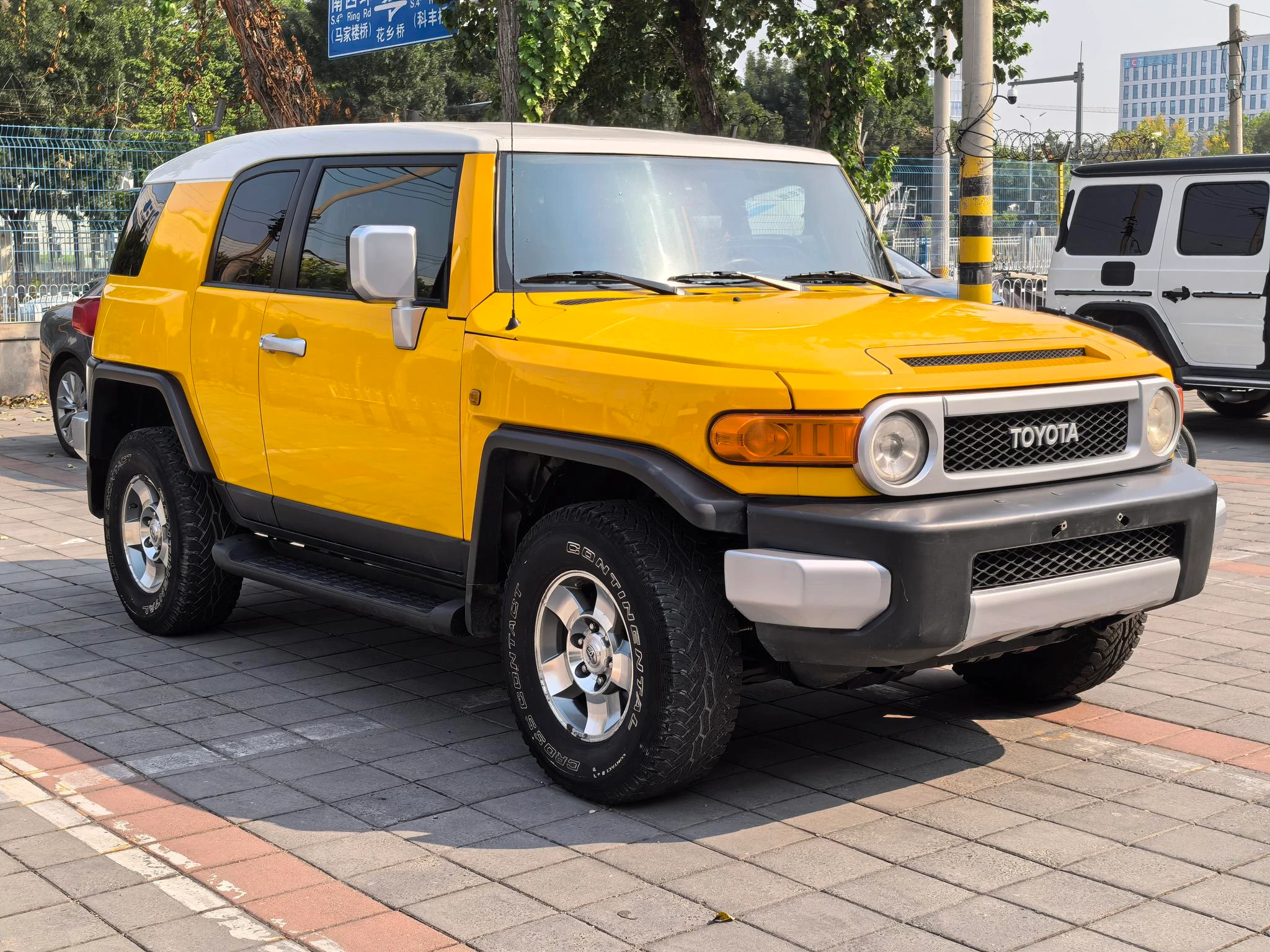 Toyota FJ Cruiser, 2010 — фото 3