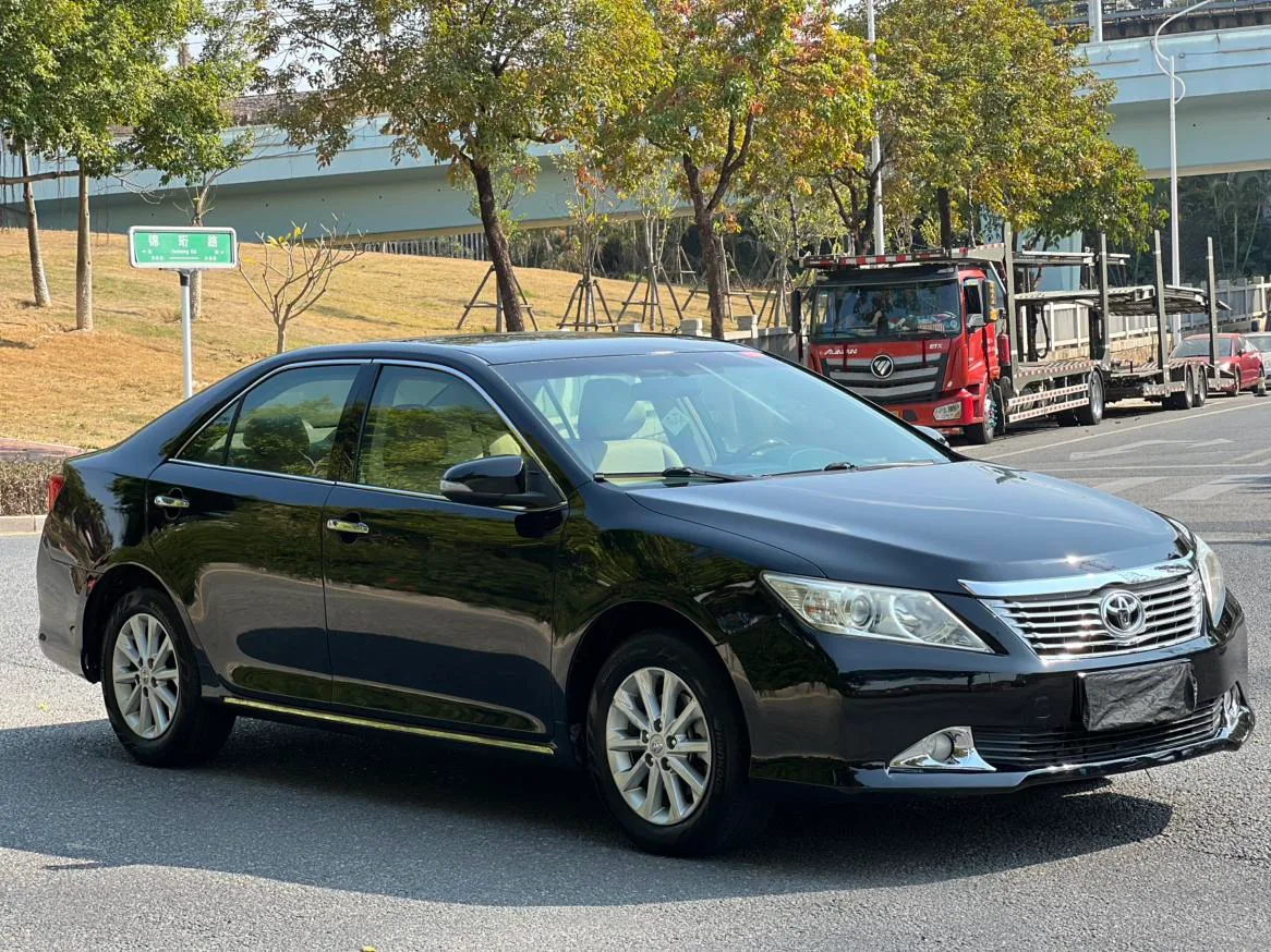 Toyota Camry, 2012 — фото 2