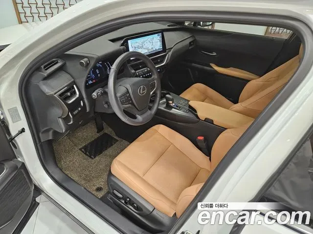 Lexus Ux UX300h, 2025 — фото 13