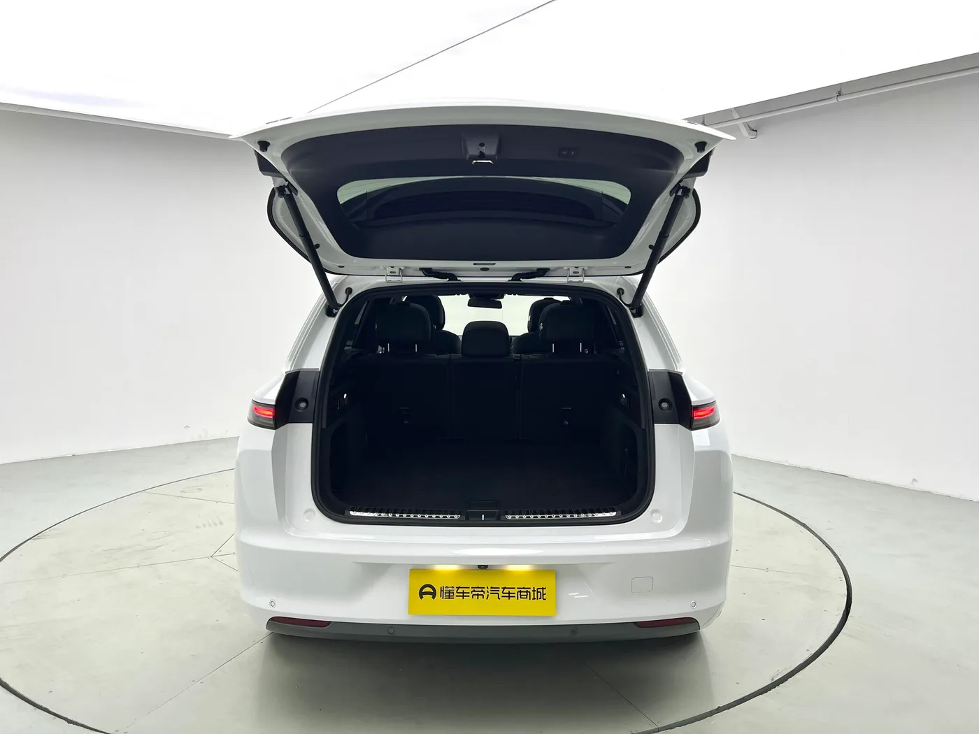 Li Auto Ideal L7, 2023 — фото 15