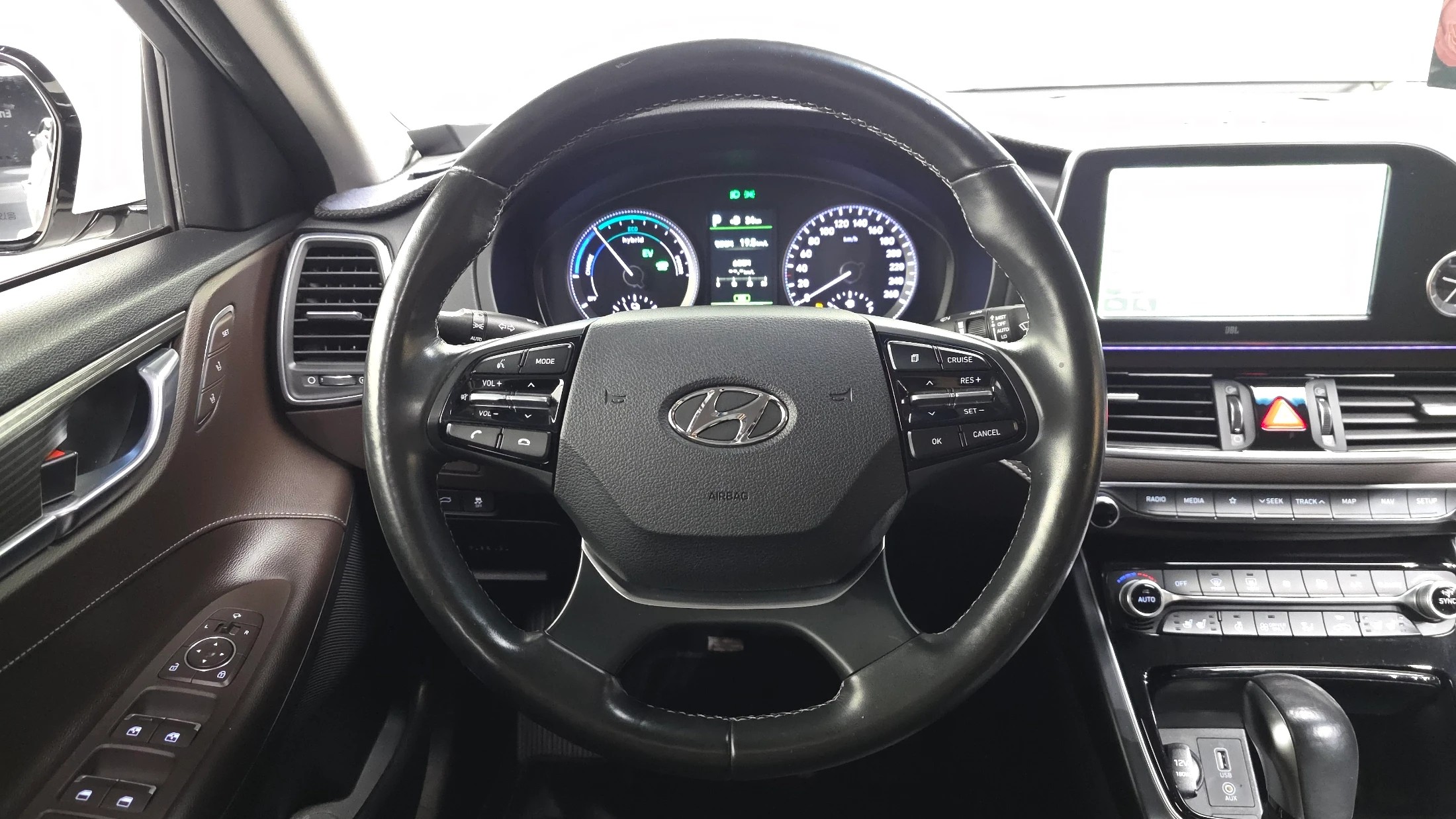 Hyundai Grandeur Ig Hybrid, 2017 — фото 13