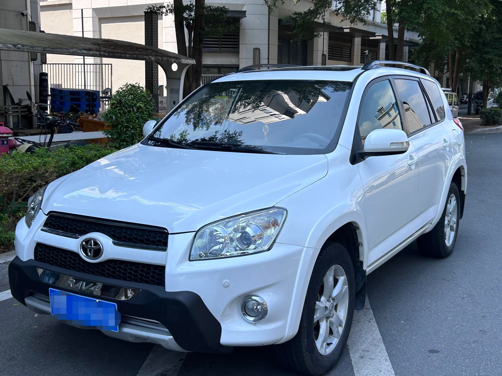 Toyota RAV4 Rongfang