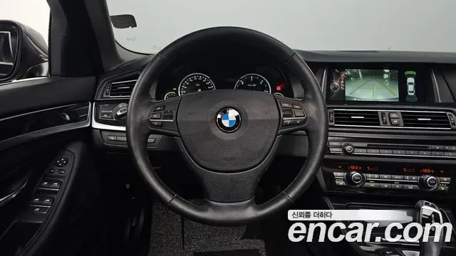 BMW 5-Series F10, 2013 — фото 12