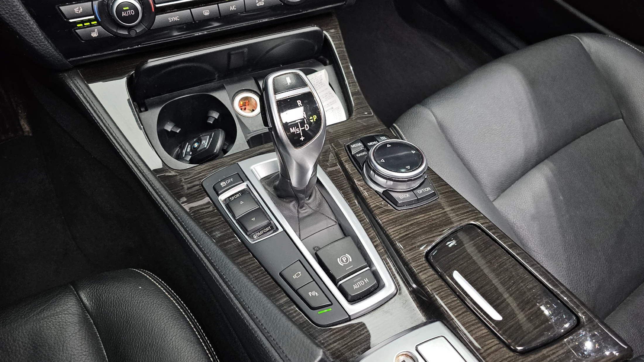 BMW 5-Series F10, 2014 — фото 9