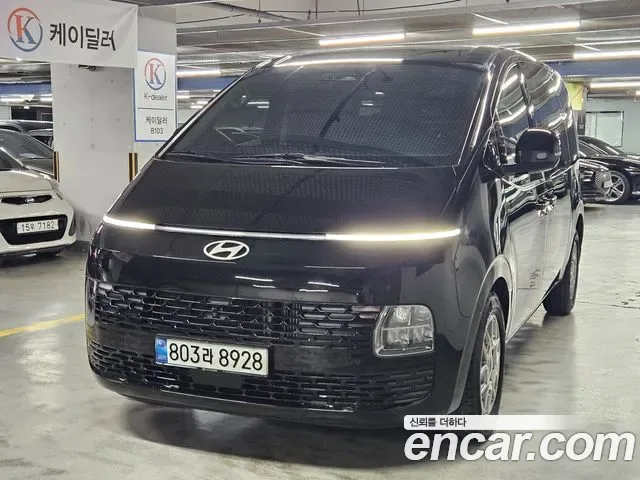 Hyundai Staria