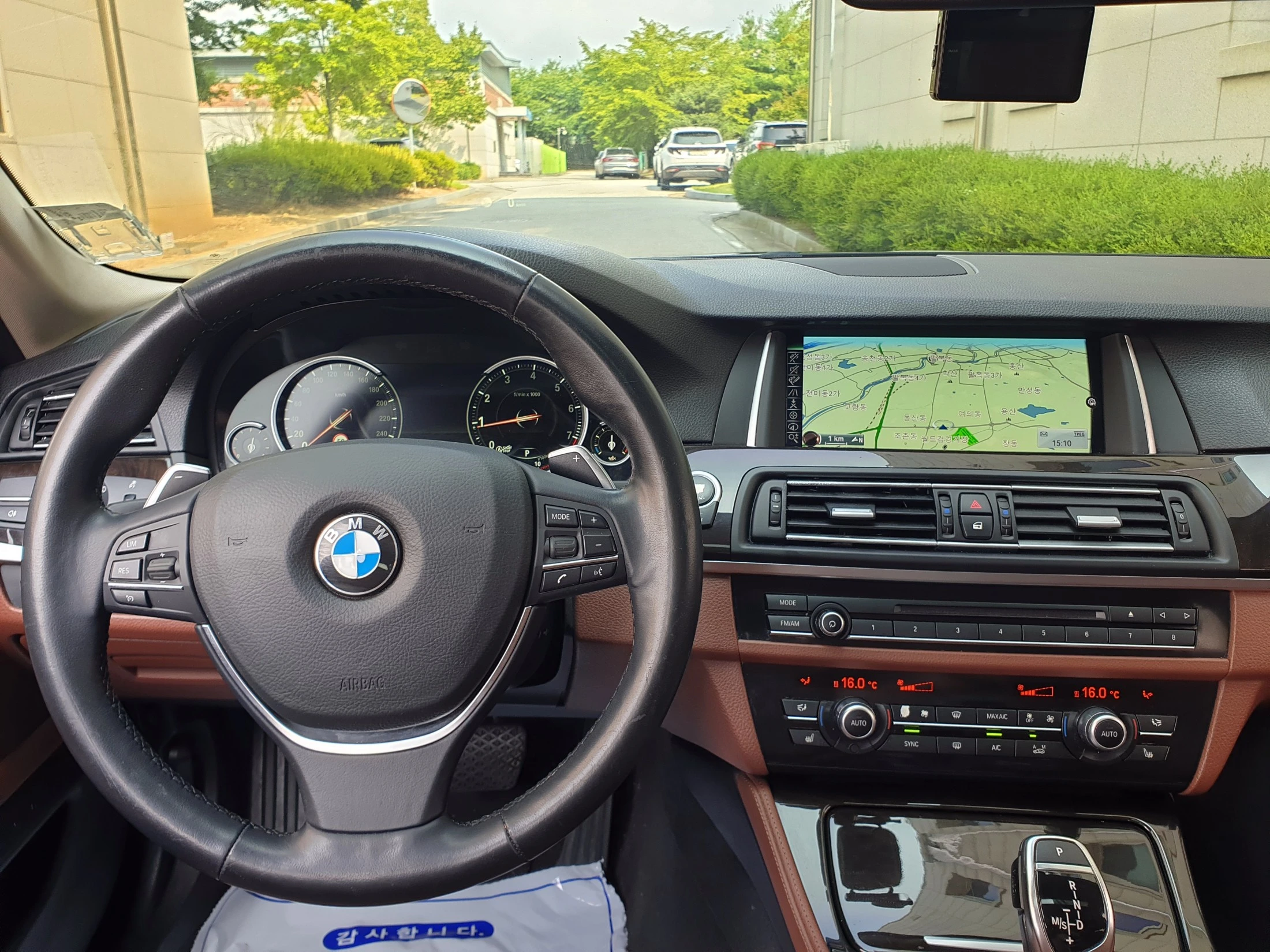 BMW 5-Series F10, 2014 — фото 8