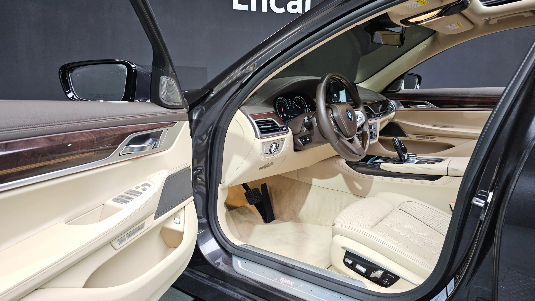 BMW 7-Series G11, 2015 — фото 10