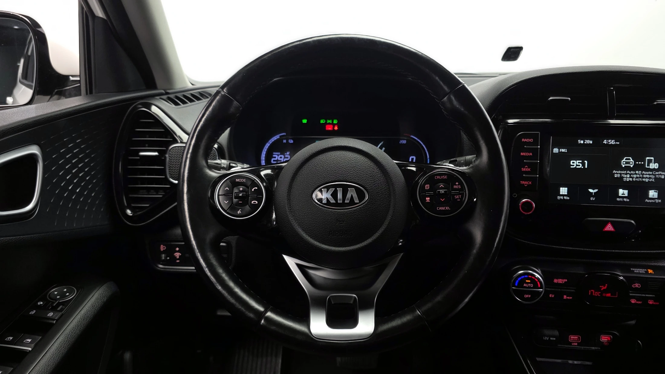 Kia Soul Booster EV, 2019 — фото 13