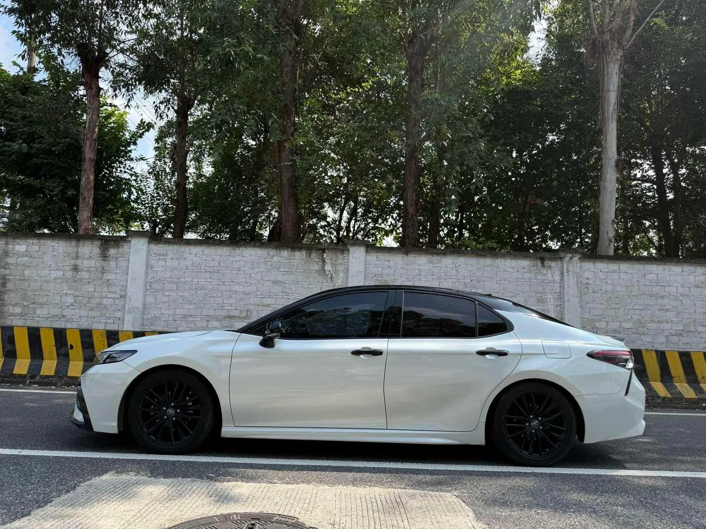 Toyota Camry, 2023 — фото 17