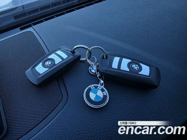 BMW 5-Series F10, 2011 — фото 12