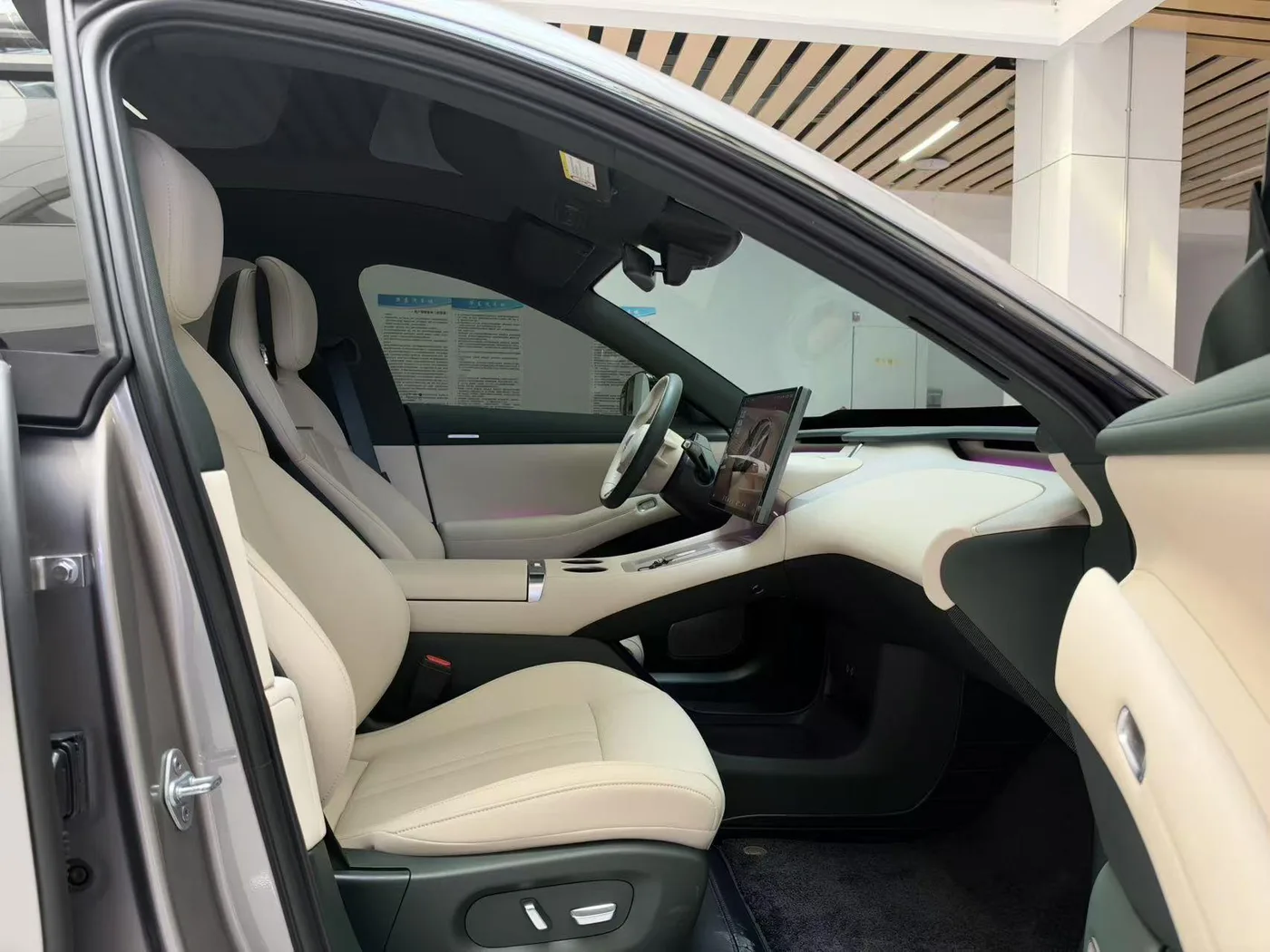 Xiaomi Auto Xiaomi YU7, 2026 — фото 17