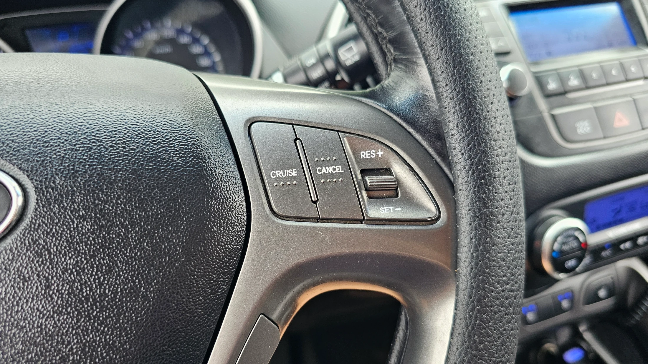 Hyundai Tucson ix, 2014 — фото 18