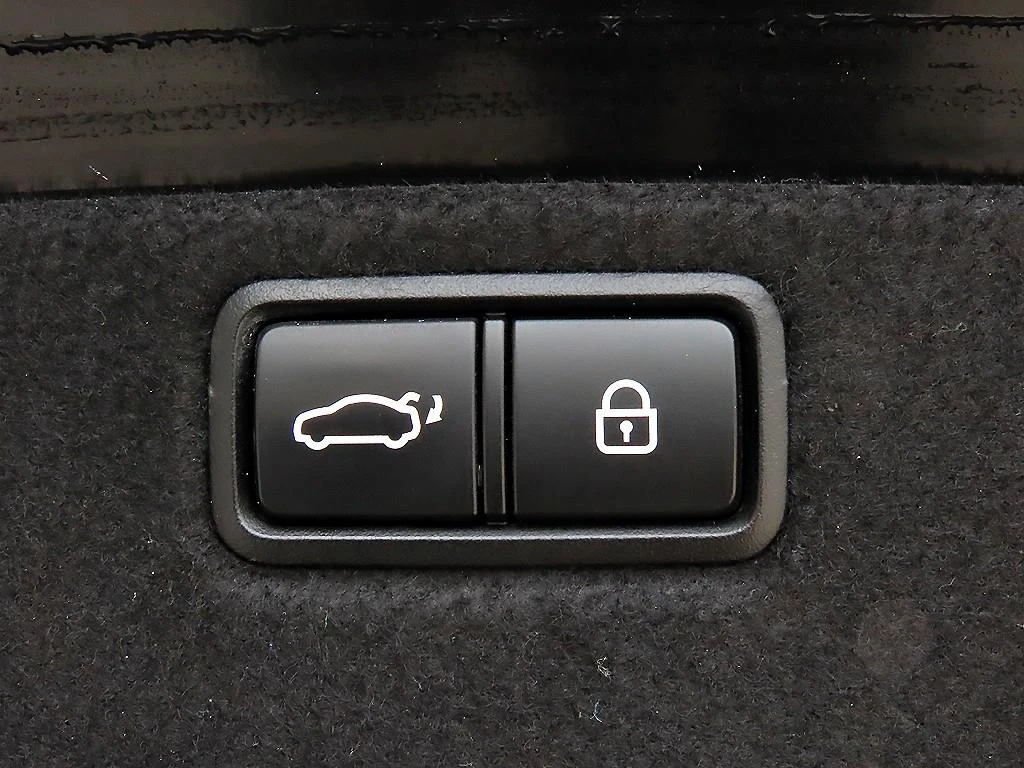 Genesis G80, 2017 — фото 17