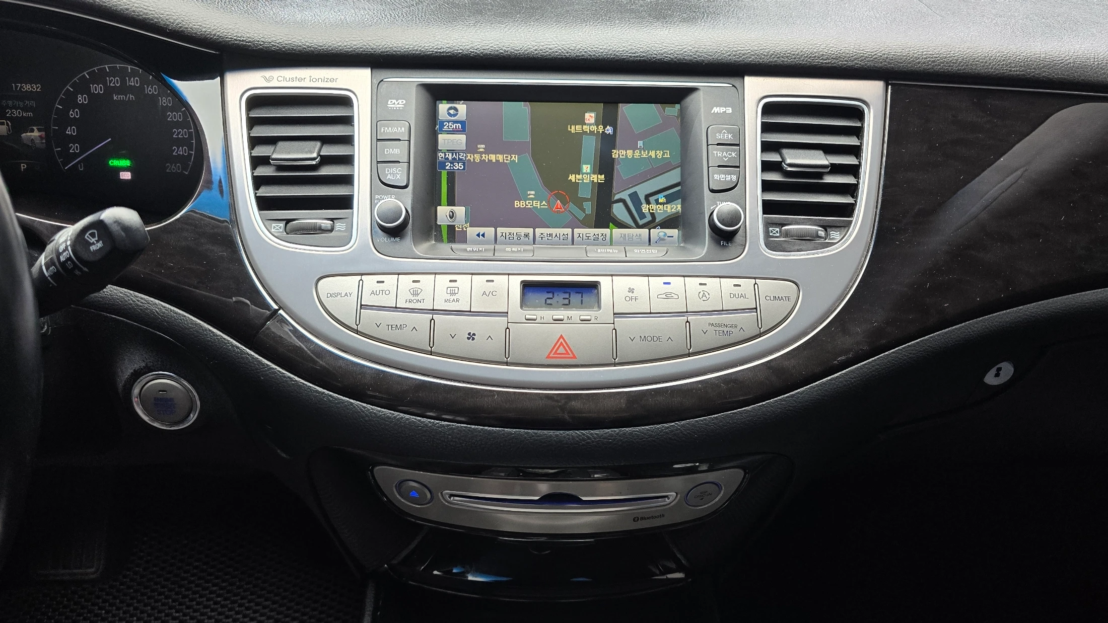 Hyundai Genesis, 2012 — фото 16