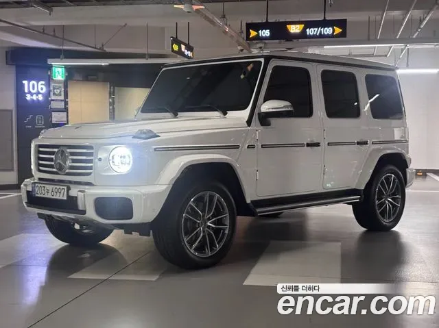 Mercedes-Benz G-Class W465