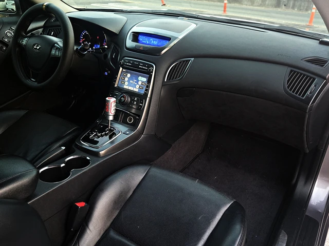 Hyundai Genesis Coupe, 2010 — фото 10