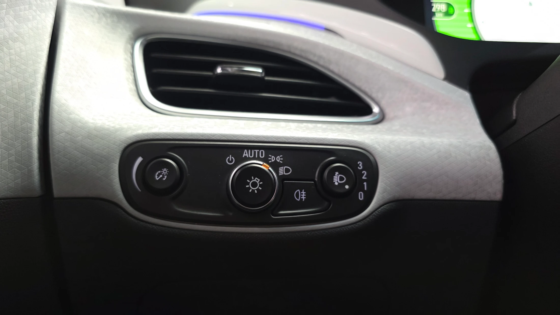 ChevroletGMDaewoo Bolt Ev, 2018 — фото 17