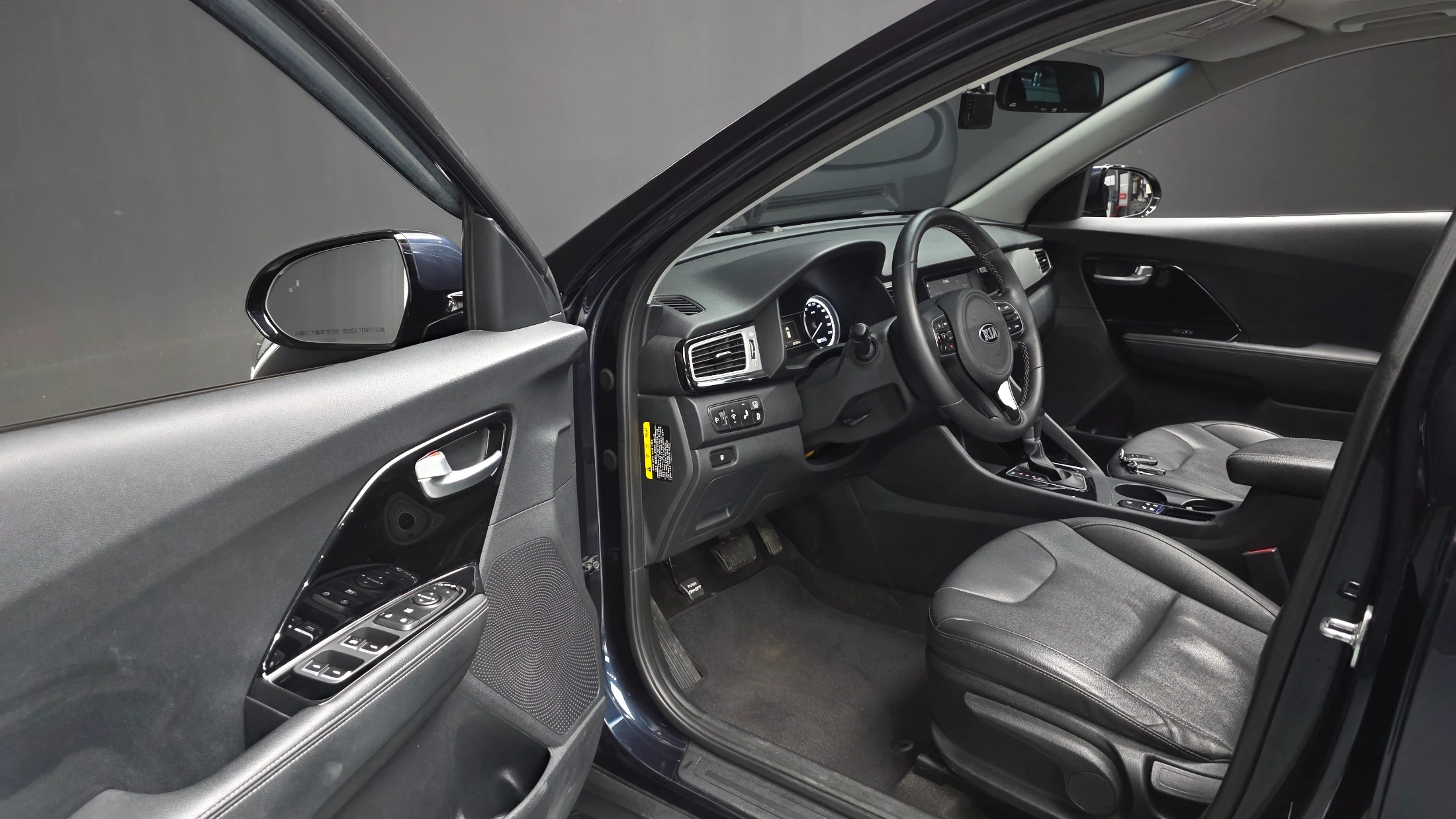 Kia Niro, 2017 — фото 10