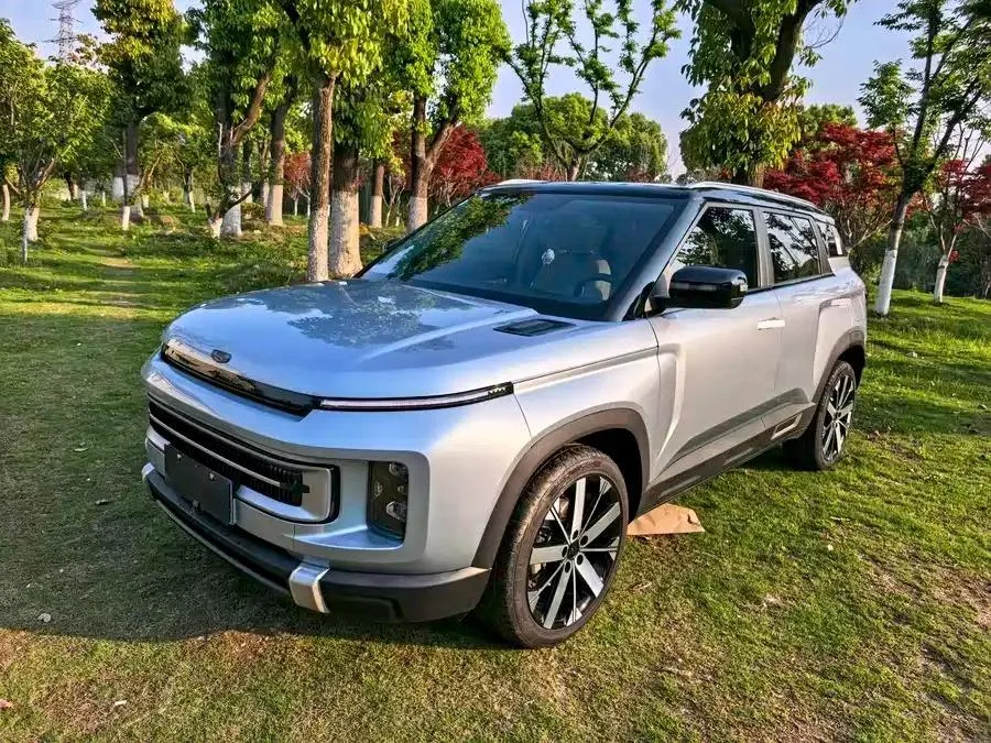 Geely ICON