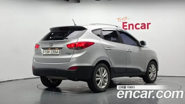 Hyundai Tucson ix, 2012 — фото 2
