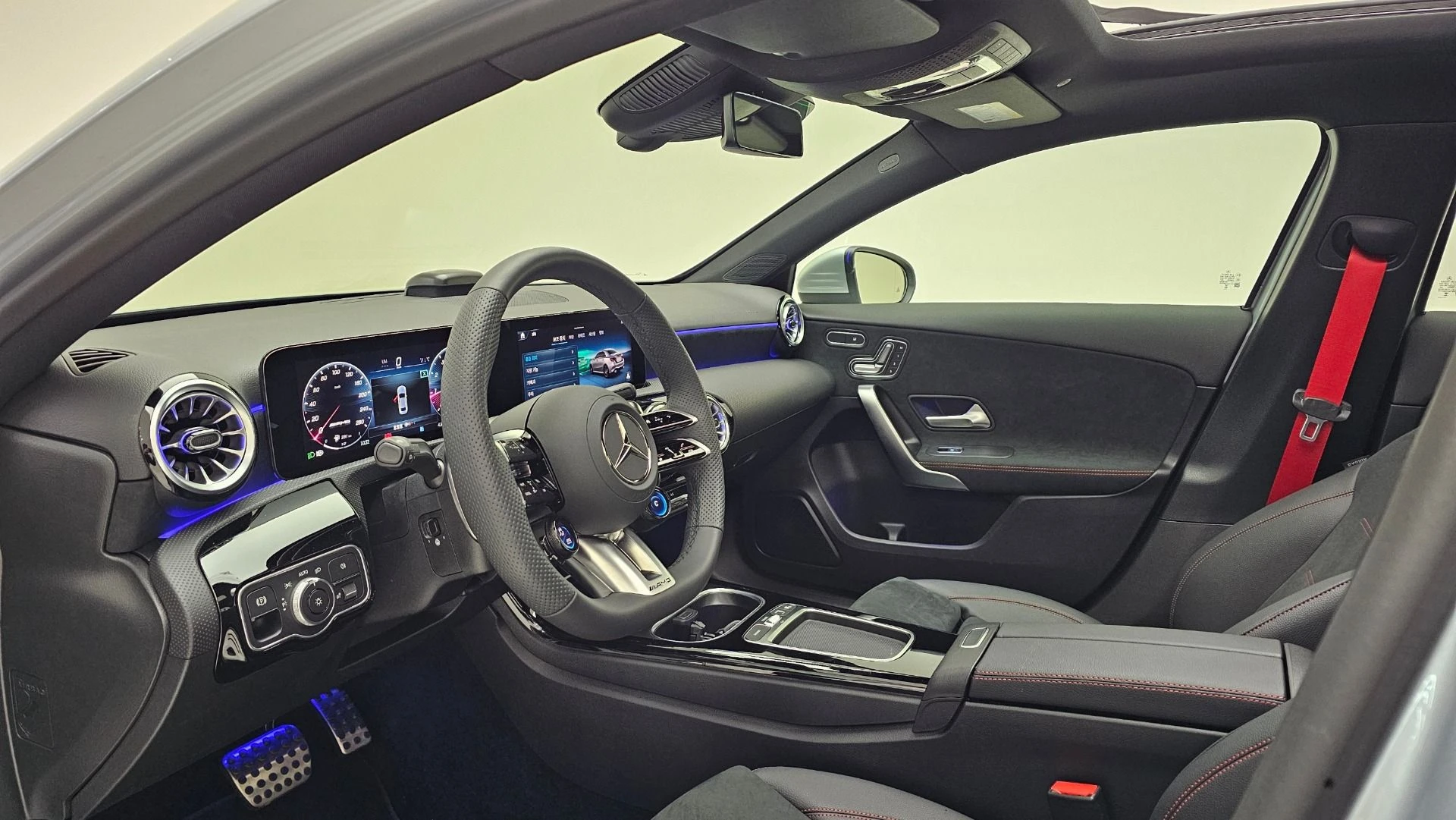 Mercedes-Benz A-Class W177, 2025 — фото 14