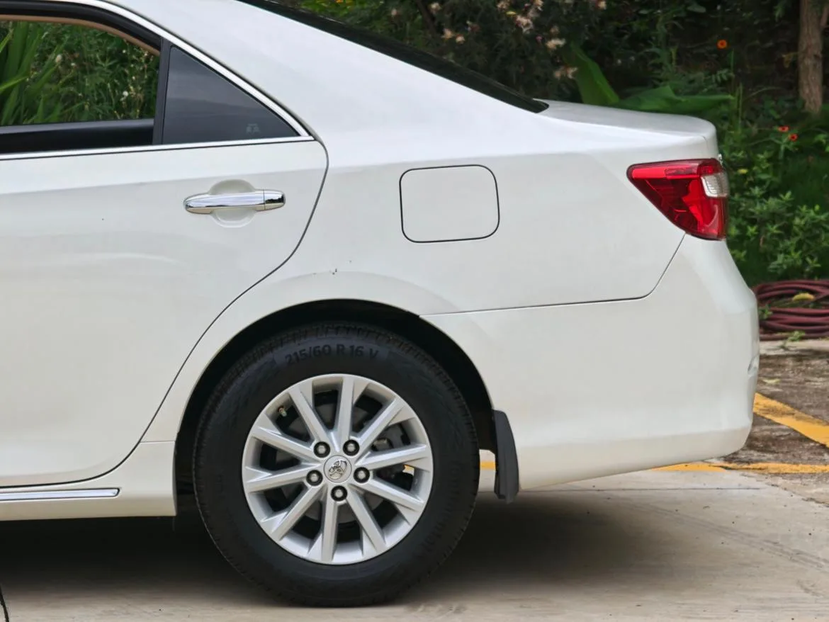Toyota Camry, 2012 — фото 10