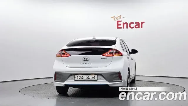 Hyundai Ioniq Ionic Electric, 2017 — фото 4