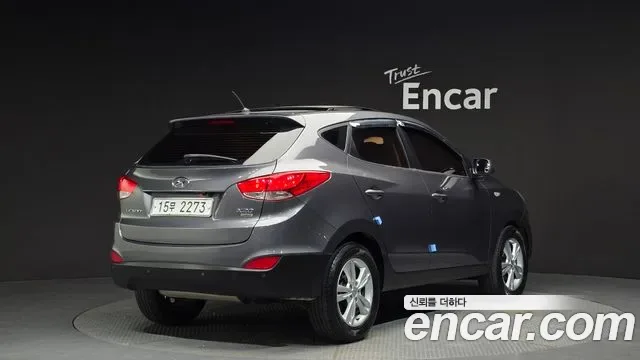 Hyundai Tucson ix, 2010 — фото 2