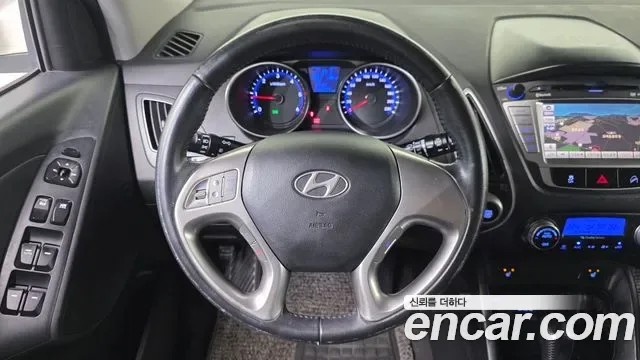 Hyundai Tucson ix, 2010 — фото 13