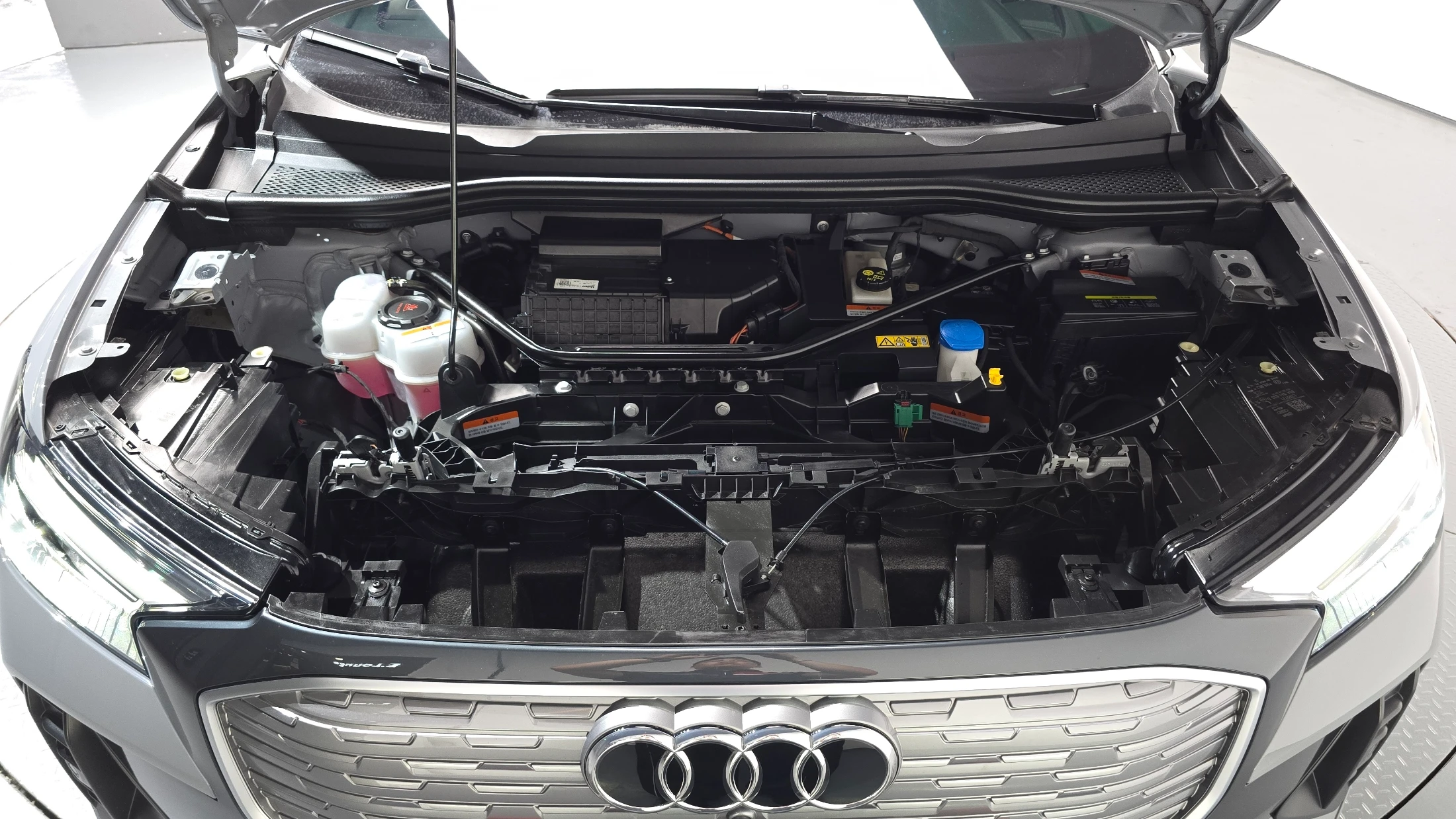 Audi Q4 E-Tron F4, 2025 — фото 6