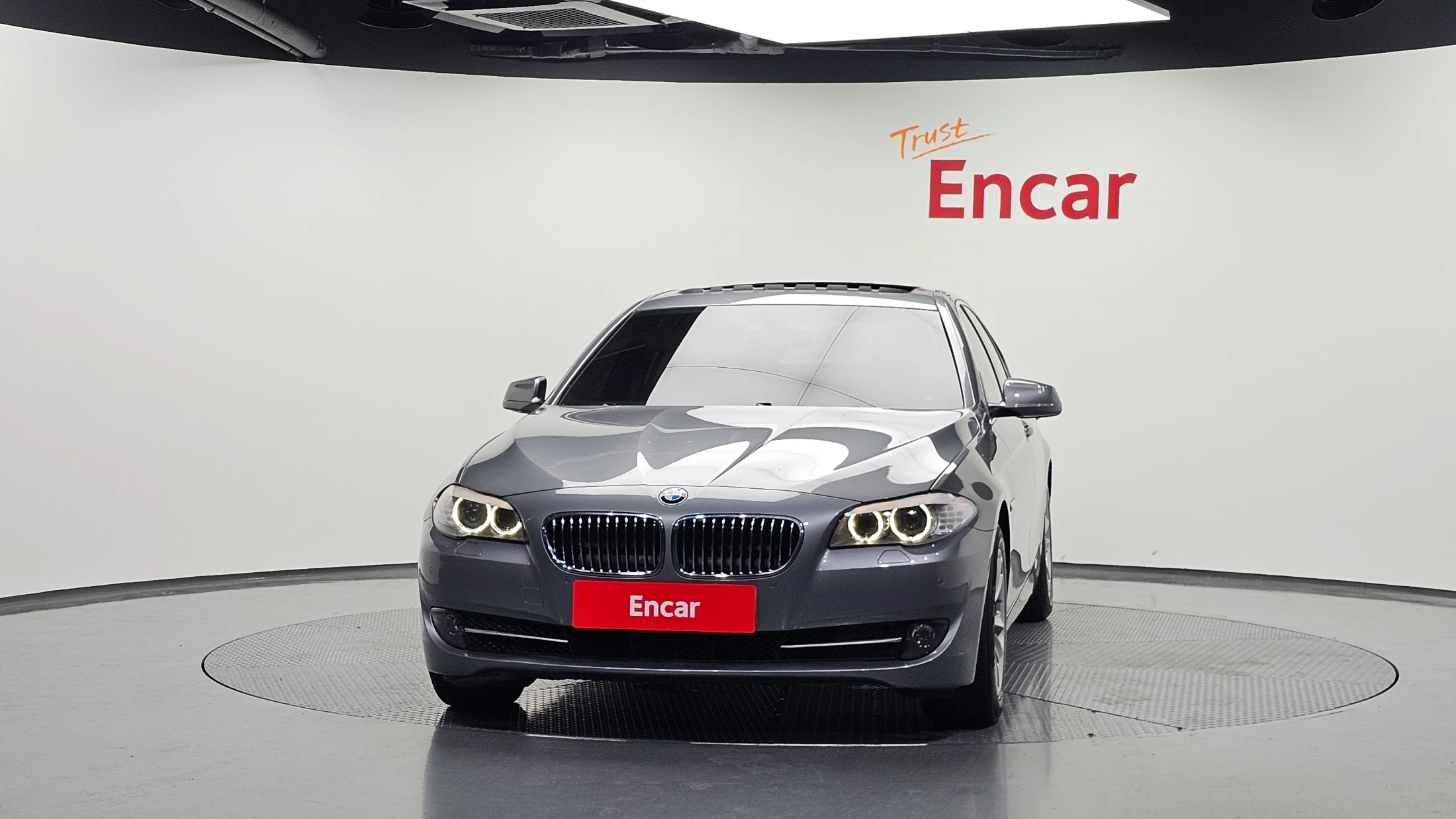 BMW 5-Series F10, 2013 — фото 3