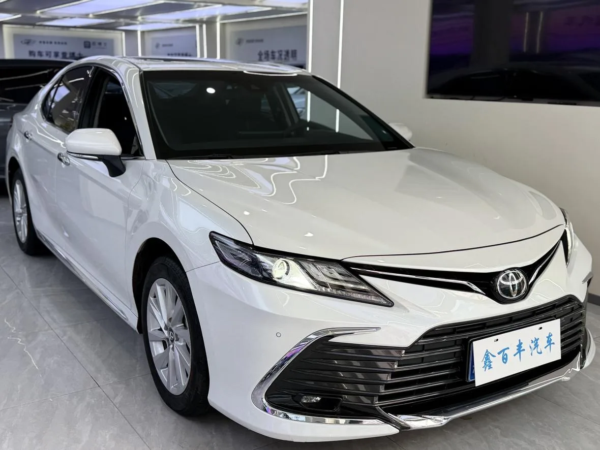 Toyota Camry, 2023 — фото 4