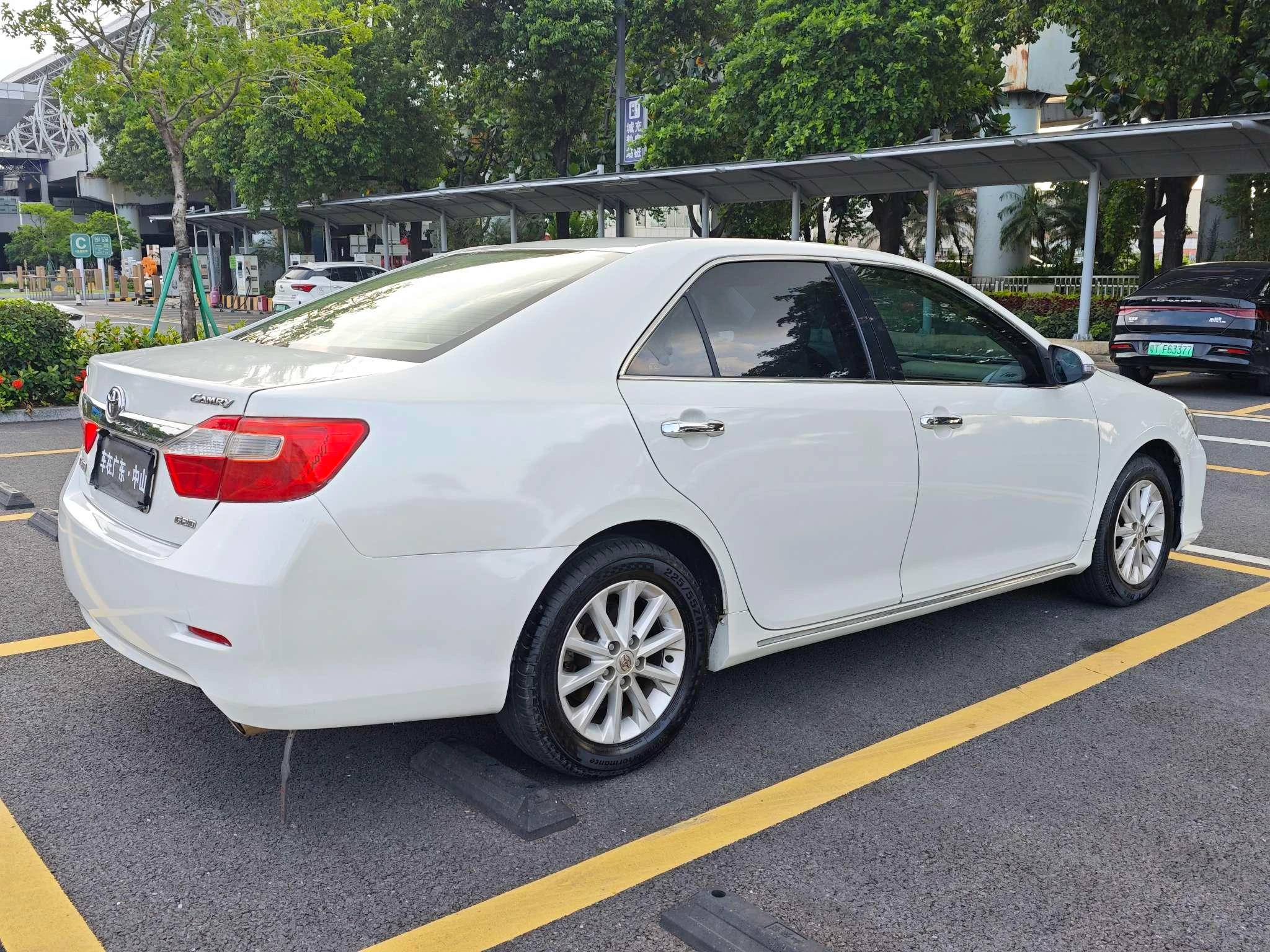 Toyota Camry, 2013 — фото 22