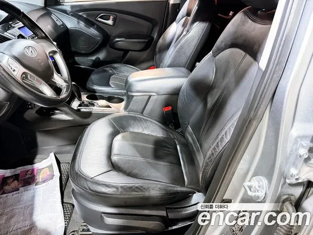 Hyundai Tucson ix, 2009 — фото 18
