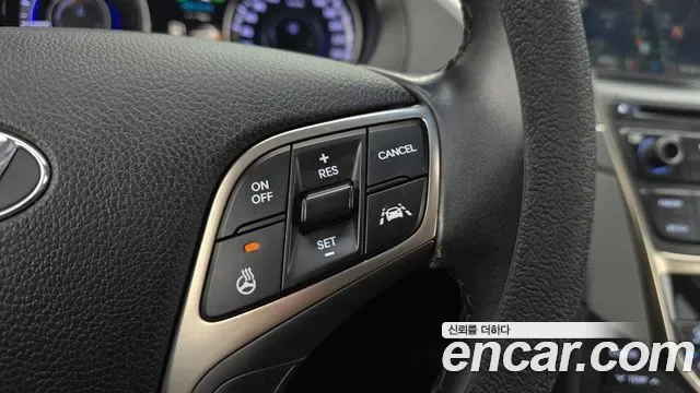 Hyundai Grandeur HG Hybrid, 2014 — фото 17