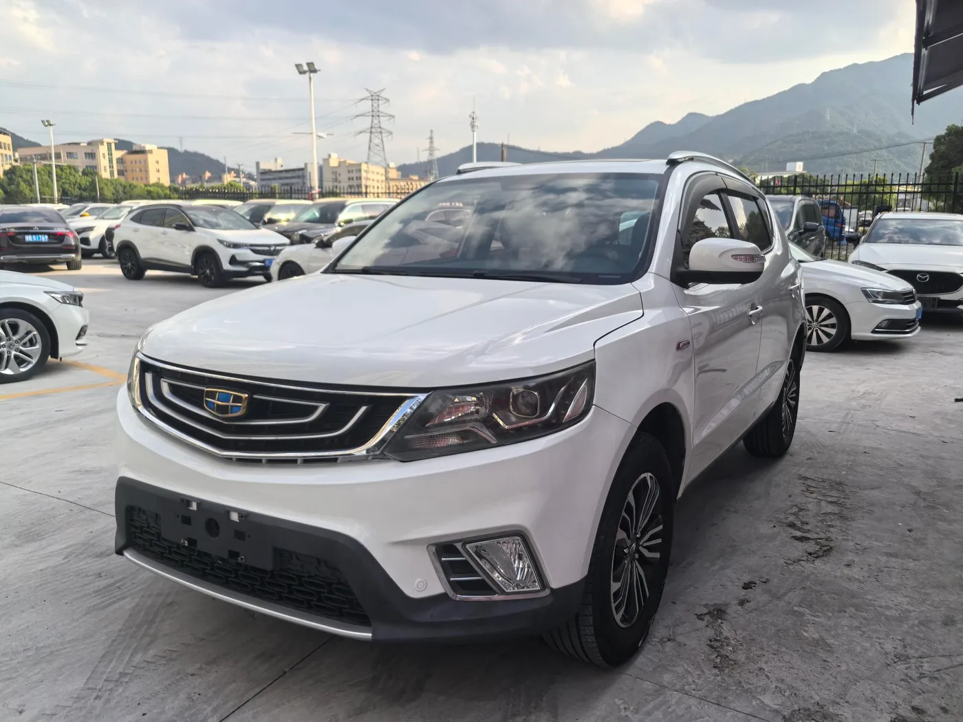 Geely Vision X6