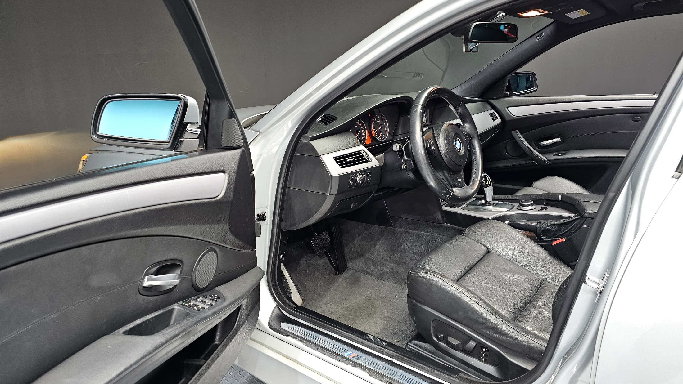 BMW 5-Series E60, 2008 — фото 11