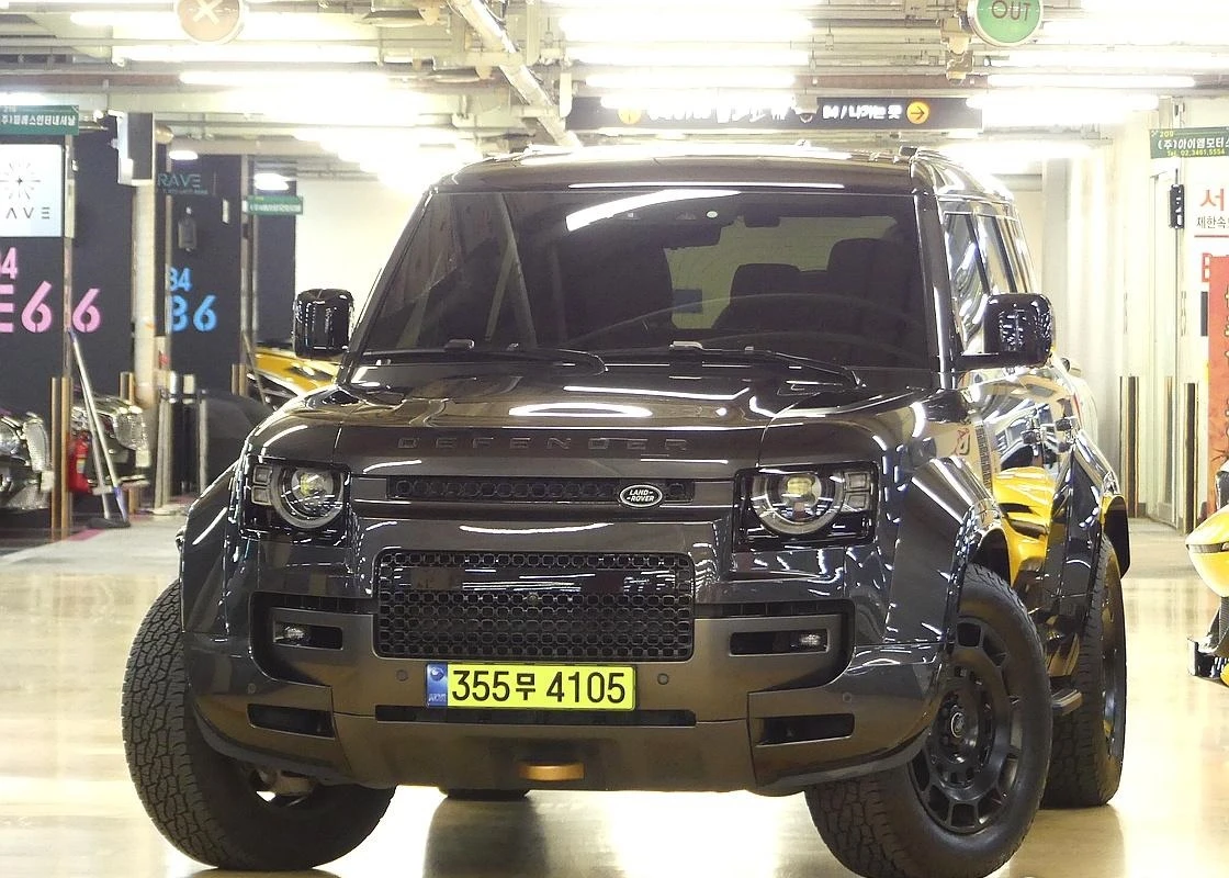 Land Rover Defender L663