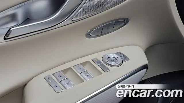 Genesis Gv70, 2025 — фото 17