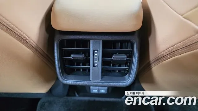 Lexus Ux UX300h, 2025 — фото 16