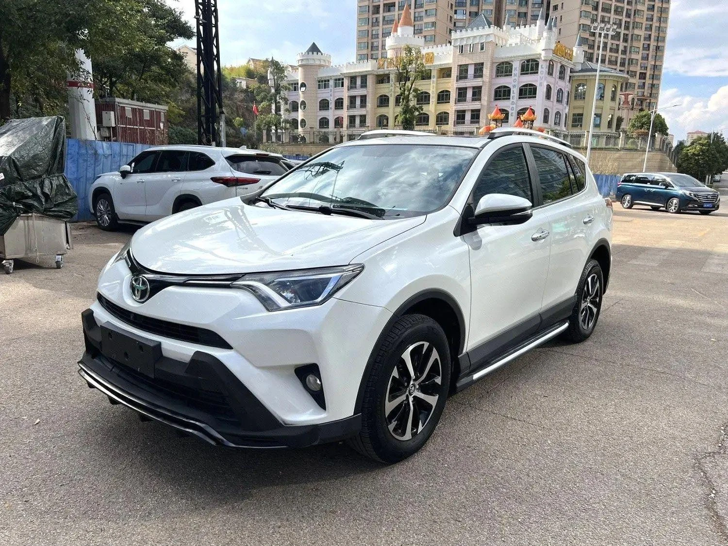 Toyota RAV4 Rongfang