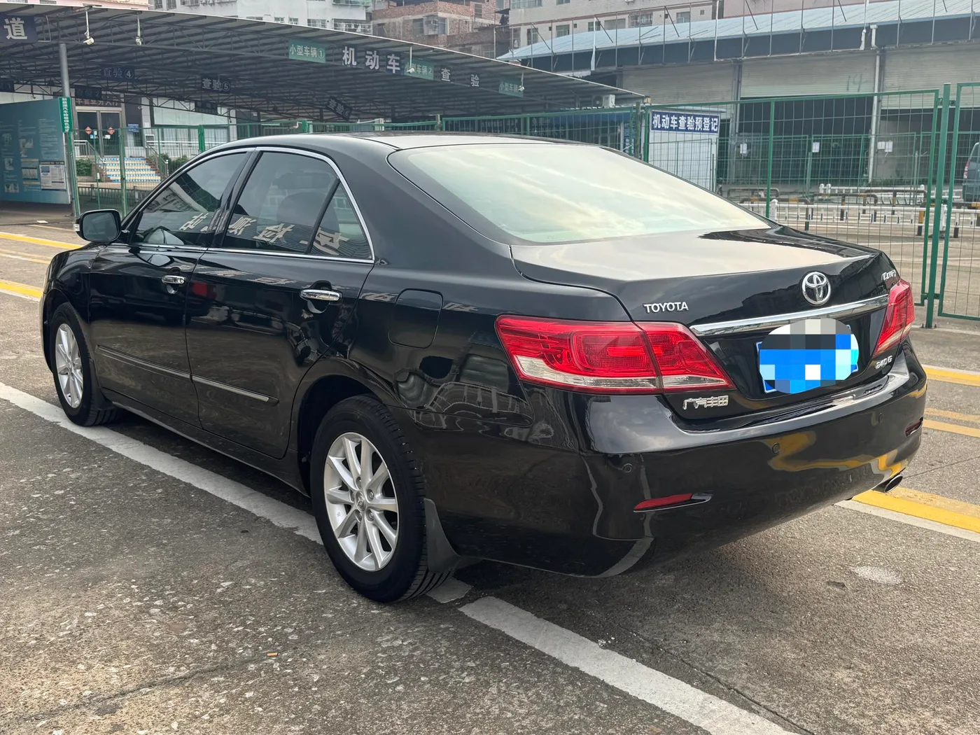 Toyota Camry, 2010 — фото 15