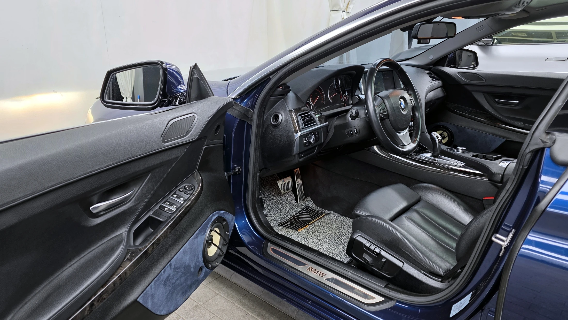 BMW 6-Series F12, 2012 — фото 10