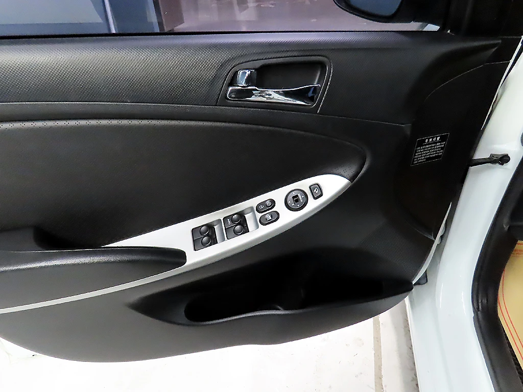 Hyundai Accent, 2012 — фото 14