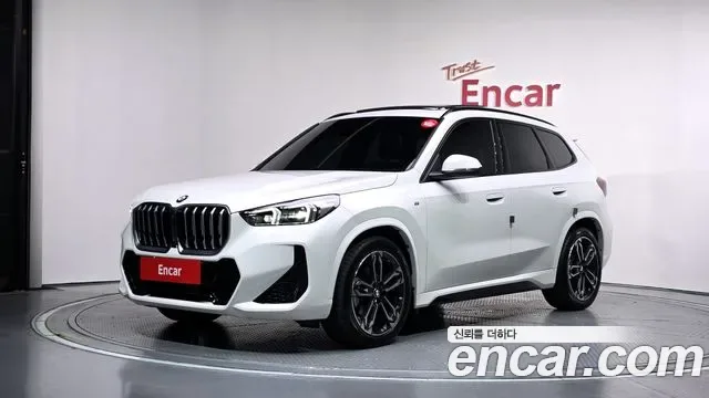 BMW X1 U11