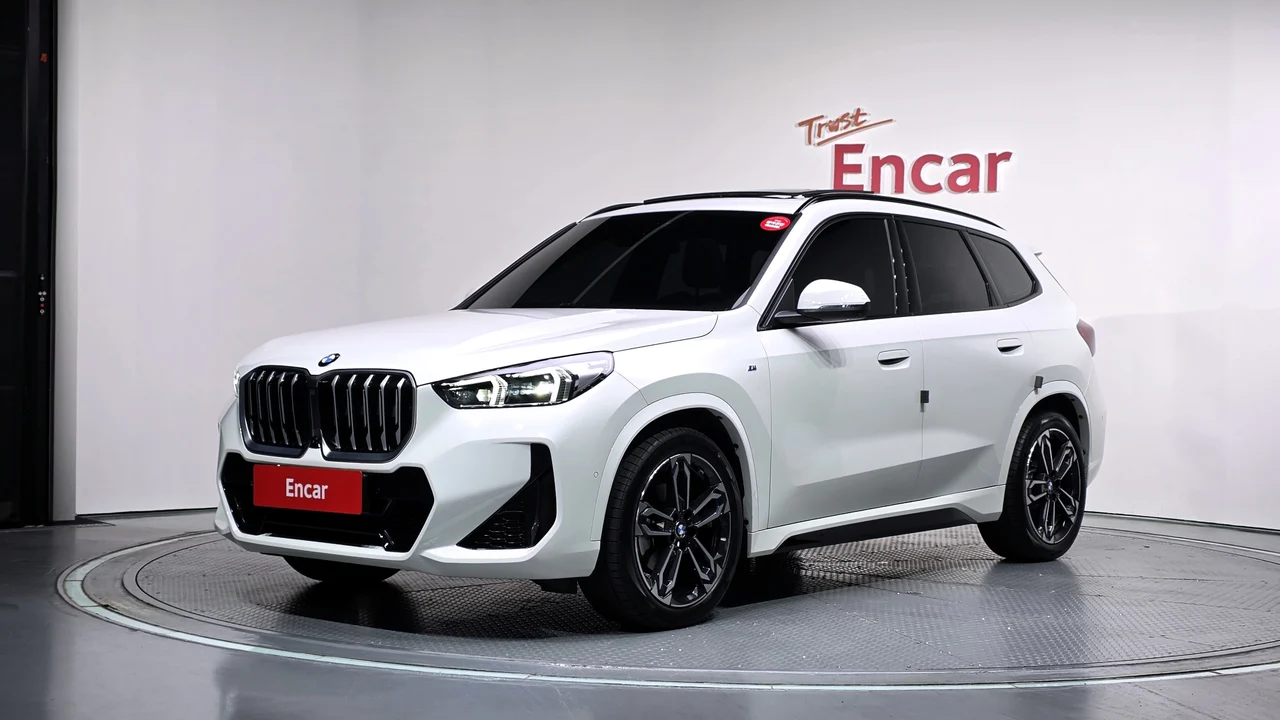 BMW X1 U11