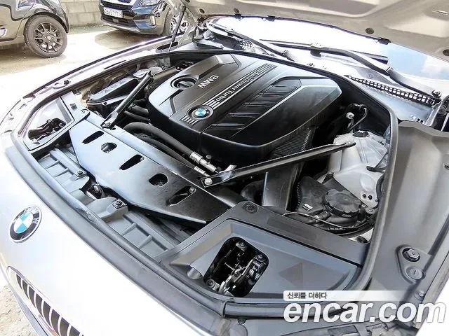 BMW 5-Series F10, 2013 — фото 19