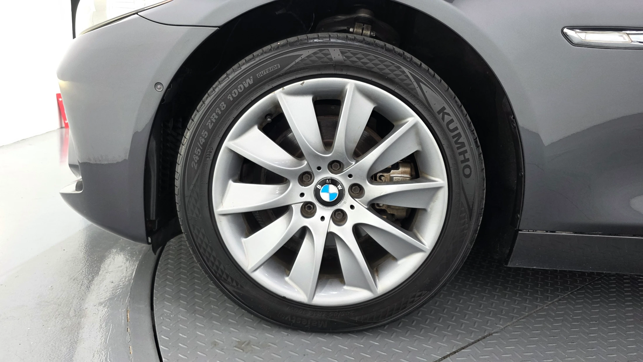 BMW 5-Series F10, 2013 — фото 5