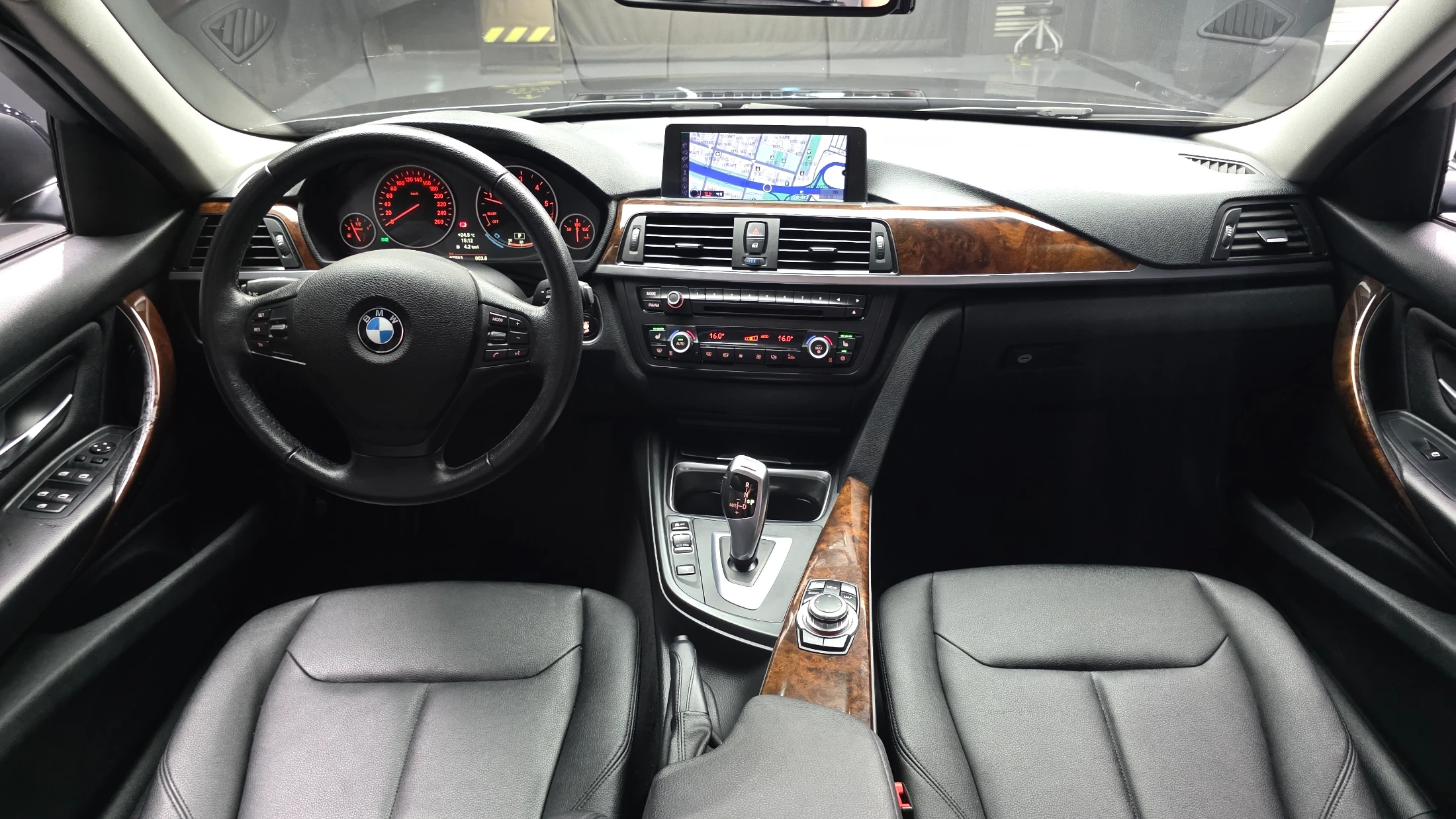 BMW 3-Series F30, 2012 — фото 7
