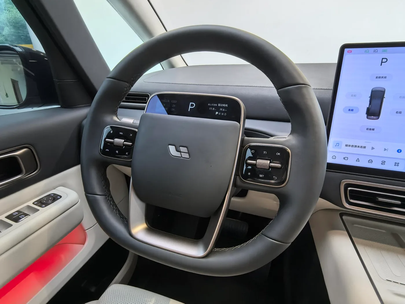 Li Auto Ideal MEGA, 2025 — фото 11